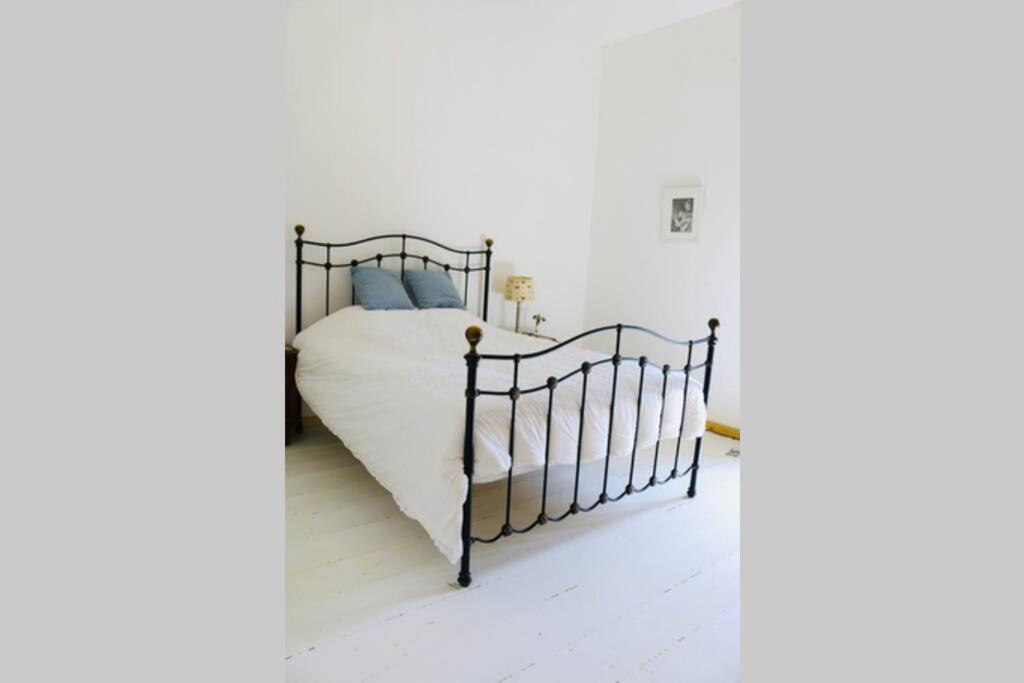 As Seen On A New Life In The Sun - Beautiful 3 Bedroom Cottage With Shared Pool Montboyer Eksteriør bilde