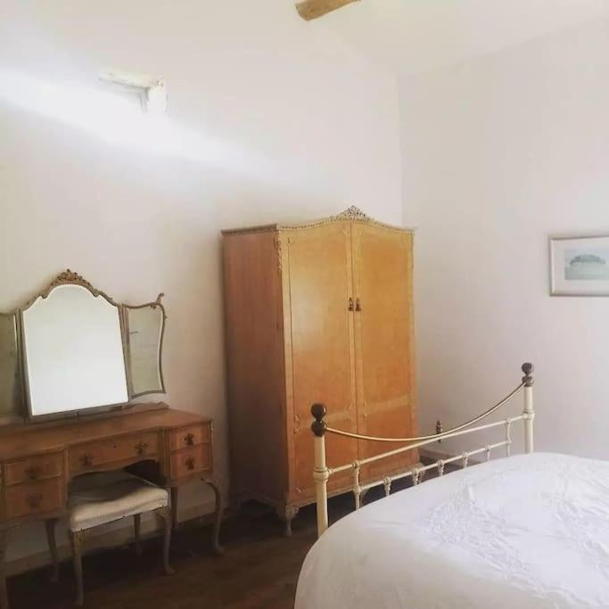 As Seen On A New Life In The Sun - Beautiful 3 Bedroom Cottage With Shared Pool Montboyer Eksteriør bilde
